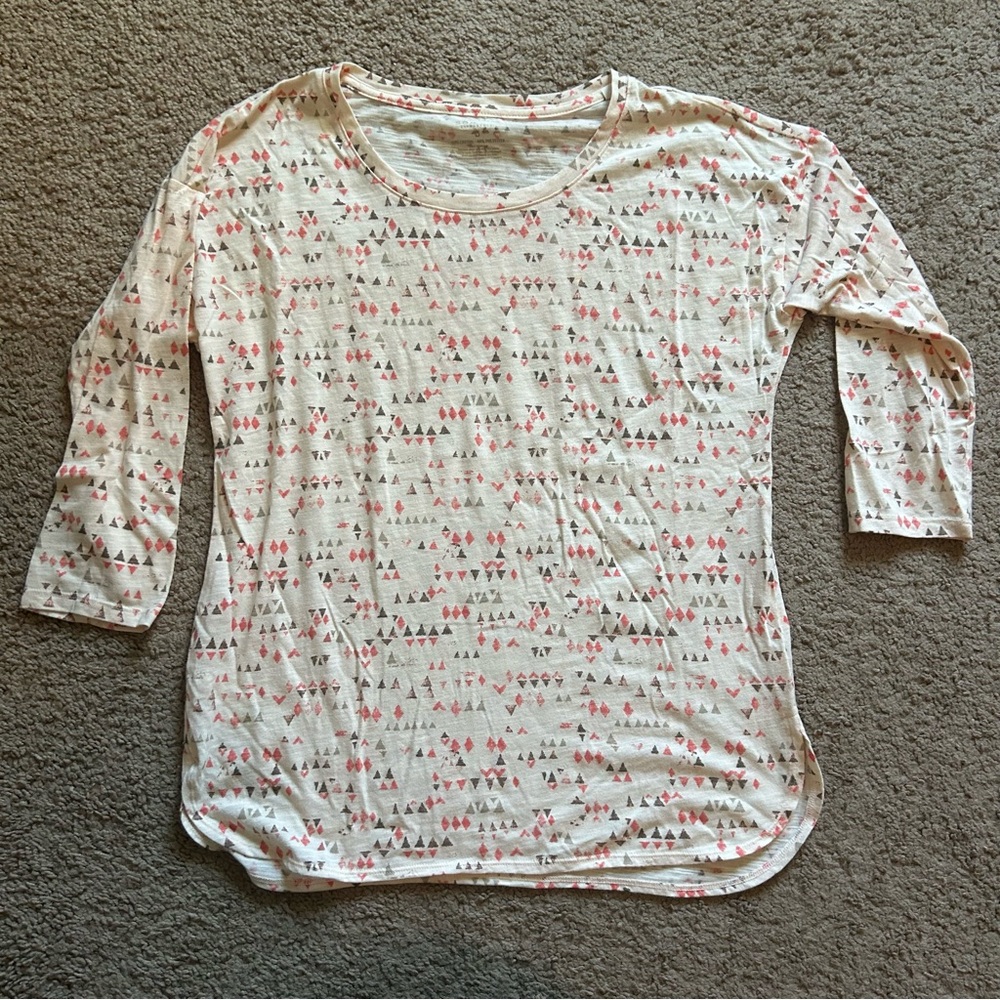 NWOT Sonoma Cream and Pink Geometric Patterned Soft Elbow Length Shirt Small